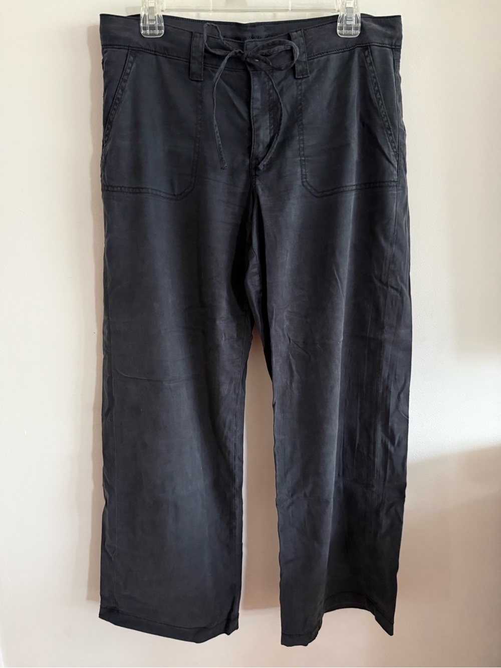 American Eagle Outfitters Black Stretch Waist Zip-Front Pants